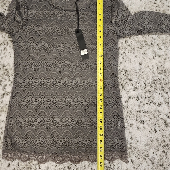 BKE Boutique NWT SZ L Gray Fitted Lace Sheer Stretch Coquette Romantic Fairy Top - Picture 8 of 11